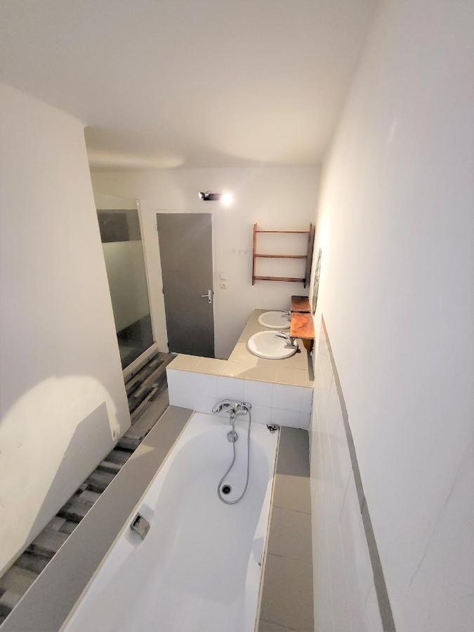 Maison 3 chambres situé dans un domaine Lespignan Extérieur photo